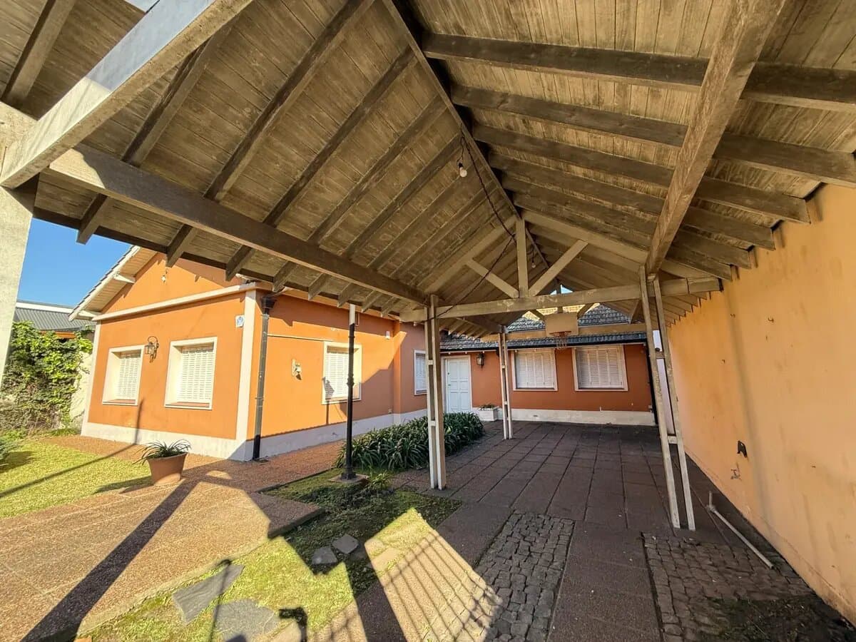 Venta Casa Tipo Chalet 4 Ambientes Parque Pileta Banfield — foto 14