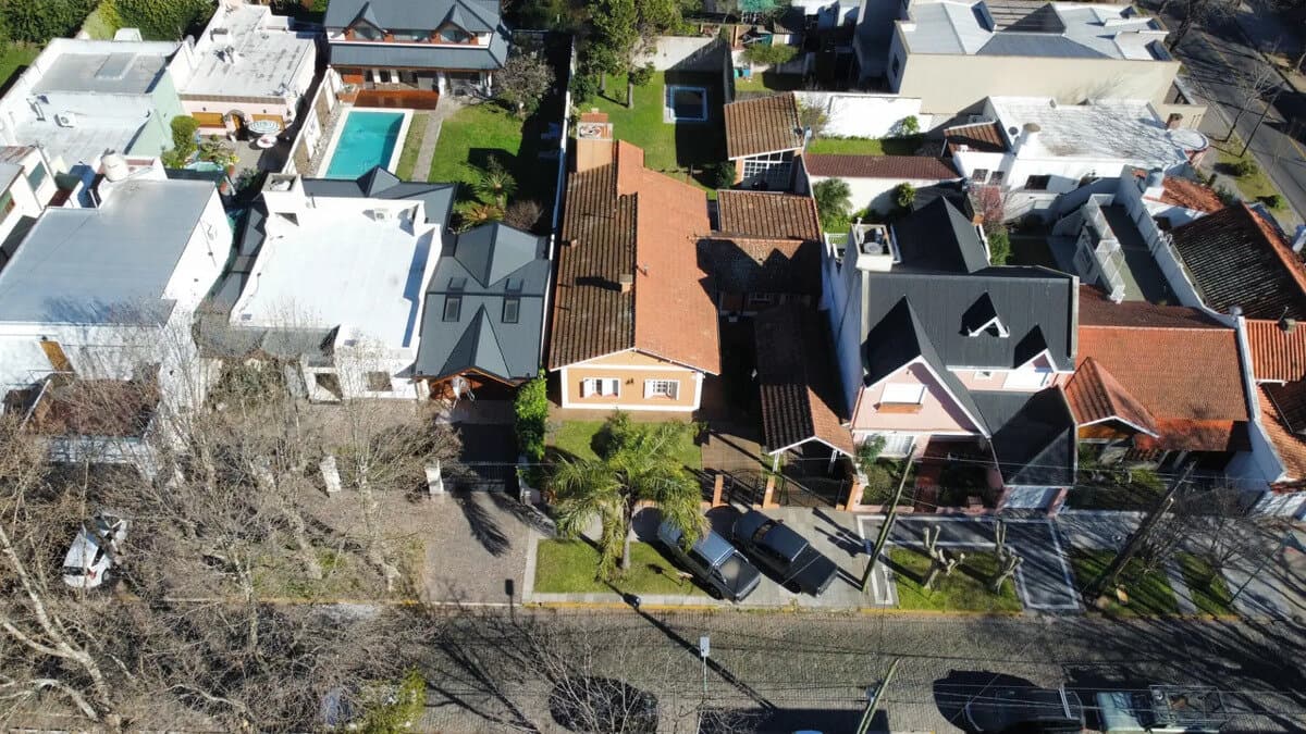 Venta Casa Tipo Chalet 4 Ambientes Parque Pileta Banfield — foto 12