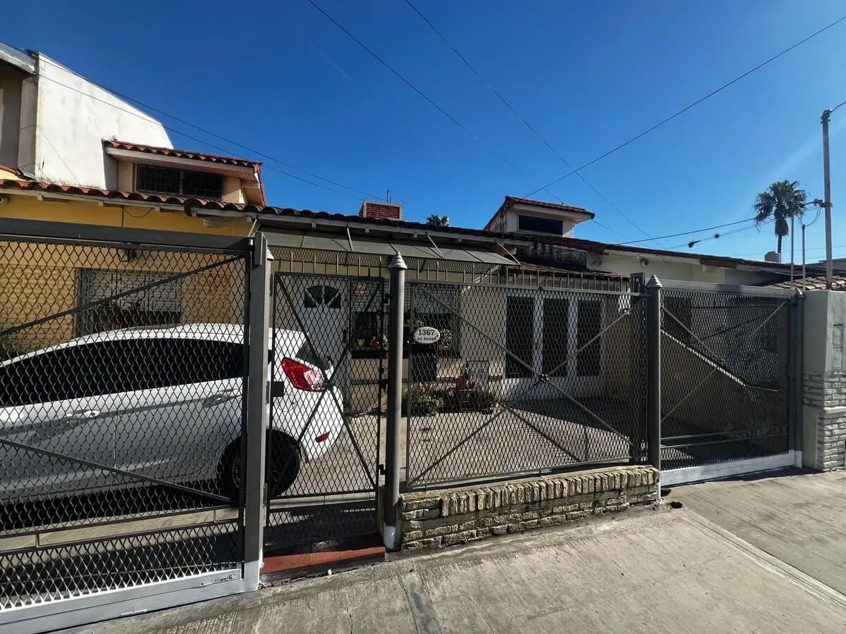 Venta Casa Jardín Parque Parrilla Banfield Permuta — foto 4