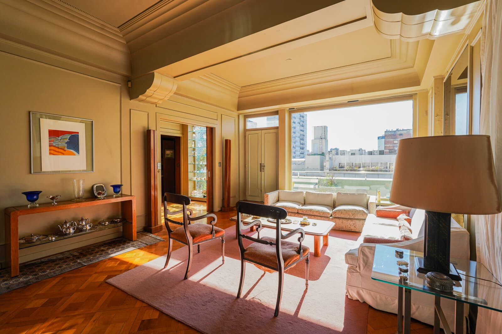 VENTA DE EXCELENTE PISO 5 AMBIENTES C/BALCÓN ATERRAZADO AL FRENTE, DEPENDENCIA Y BAULERA EN RETIRO C.A.B.A. — foto 1