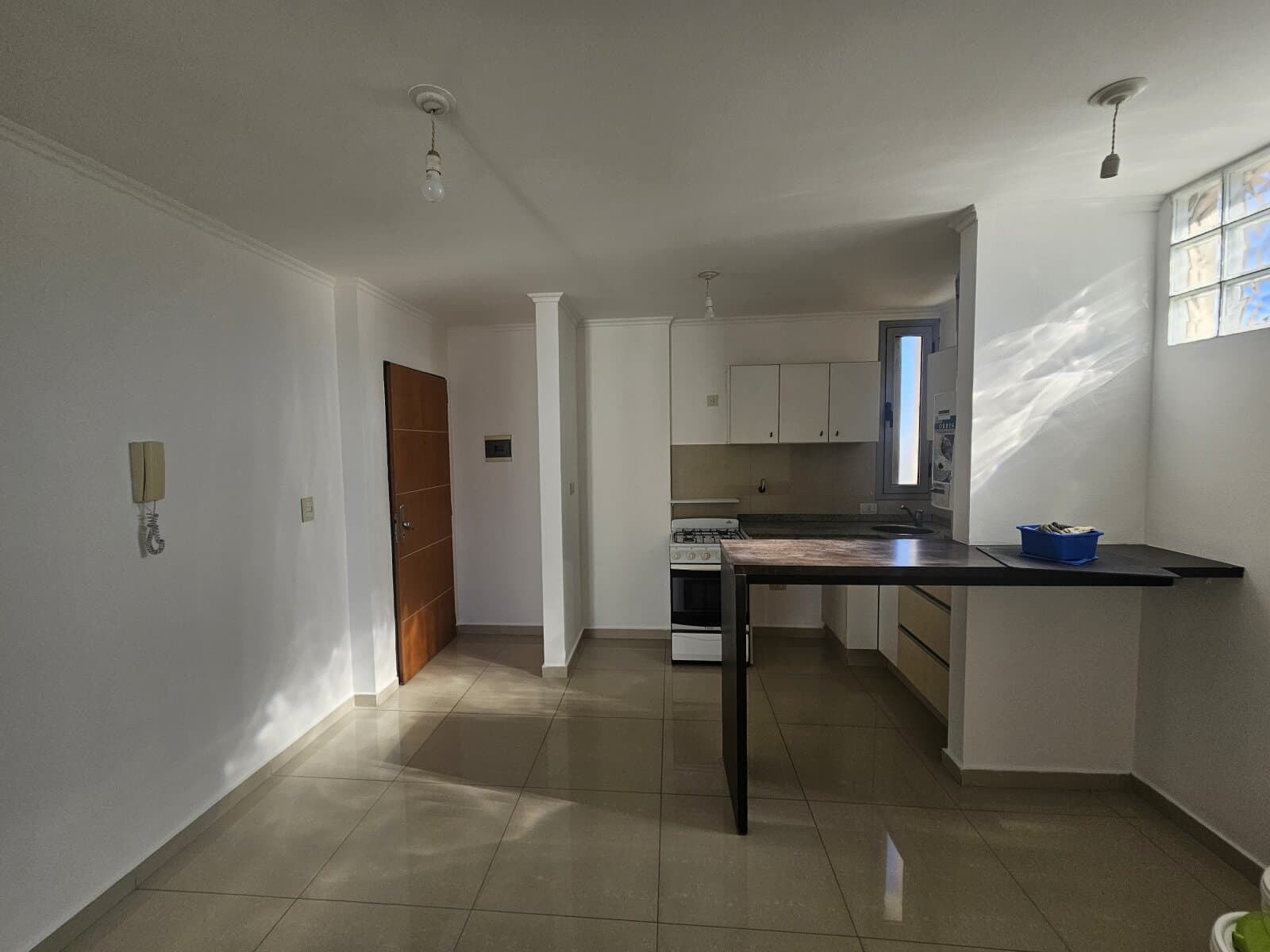 Cofico con balcón, y vista al Norte — foto 1
