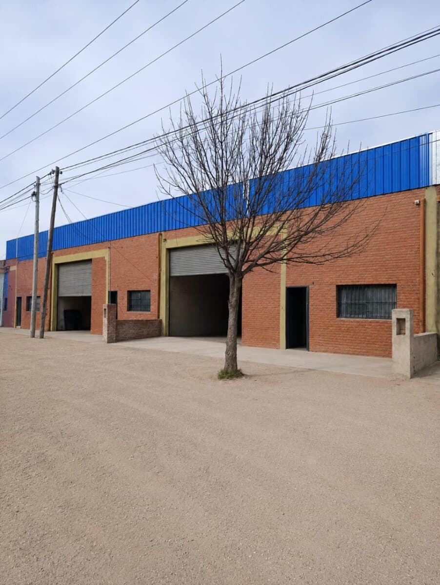 OPORTUNIDAD DE VENTA DE GALPONES — foto 1