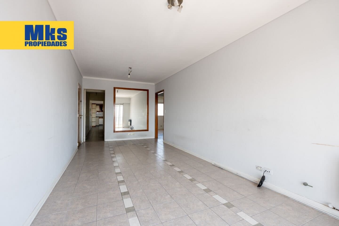 Venta, departamento de 4 ambientes. Semipiso, sobre Av. Mitre. Vista Abierta. — foto 3