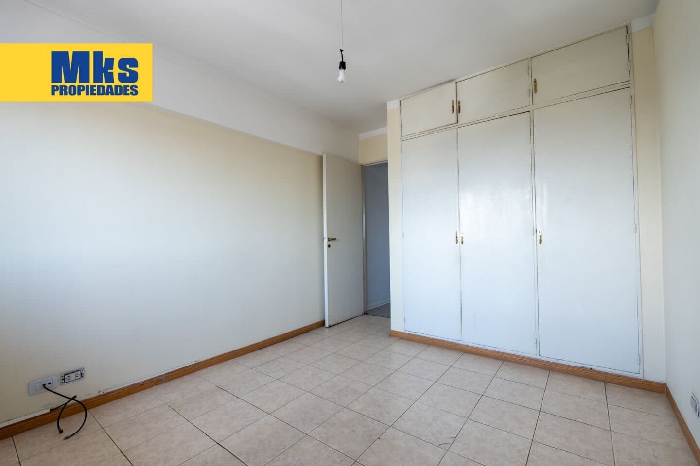 Venta, departamento de 4 ambientes. Semipiso, sobre Av. Mitre. Vista Abierta. — foto 11