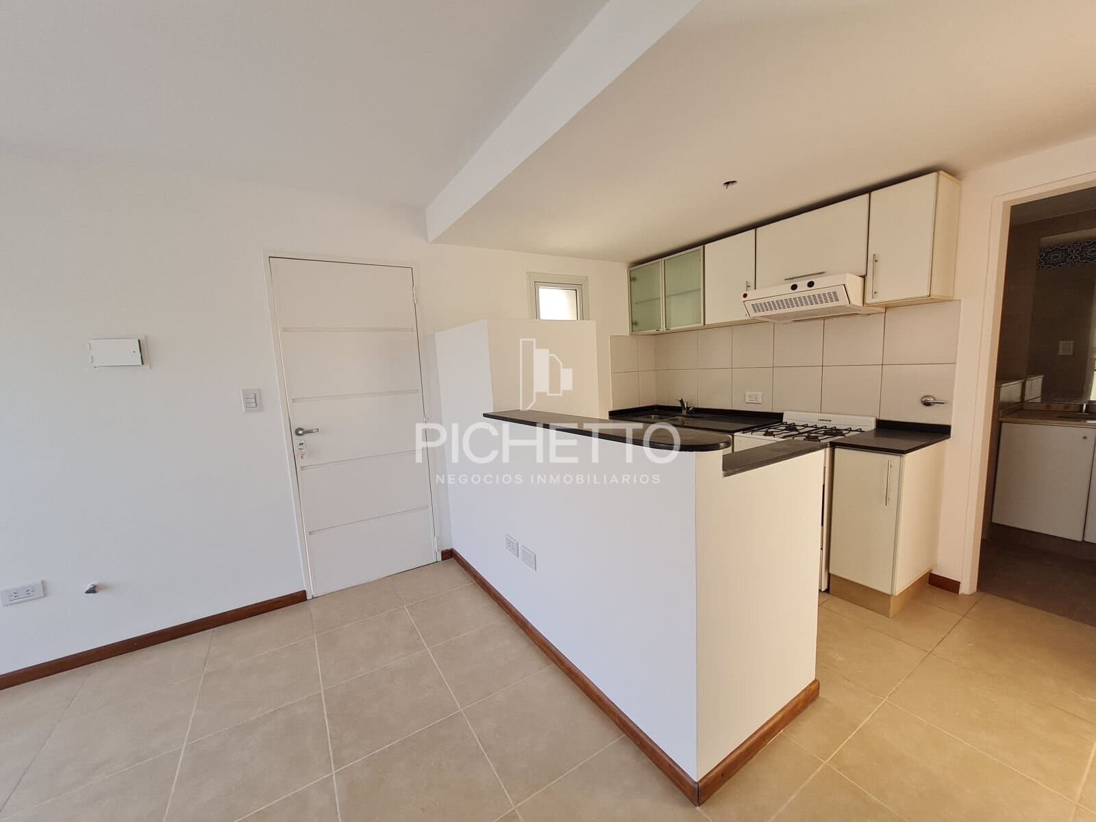 Alquiler departamento 1 dormitorio con balcón y cochera - Barrio Privado Sol Paraná, Pueblo Esther — foto 3