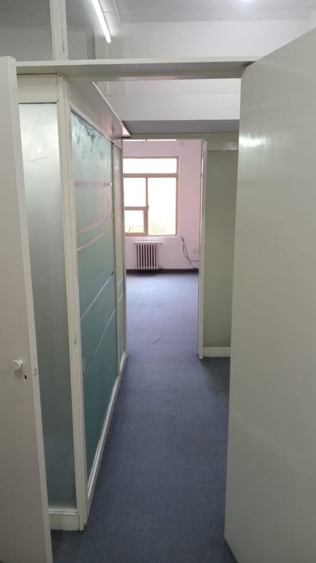 VENDO OFICINA PLENO CENTRO CORDOBA