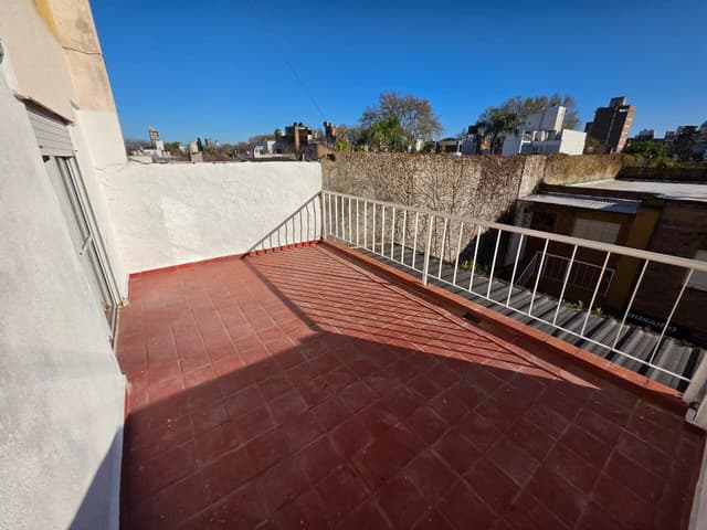 ALQUILER 1 DORM + PATIO EXCELENTE ESTADO