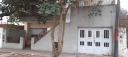 CASA AL FRENTE , COCHERA DOBLE, PILETA