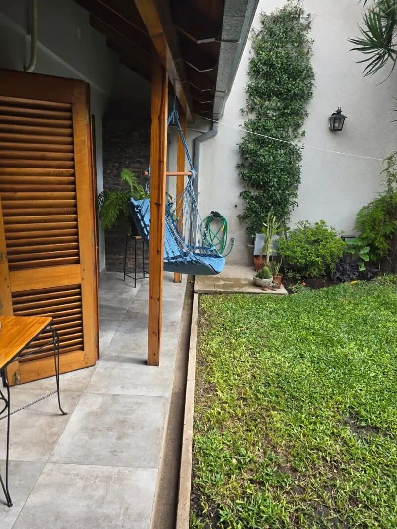 Casa 4 Amb Centro De Banfield Con Quincho, Garage Y Parque — foto 5