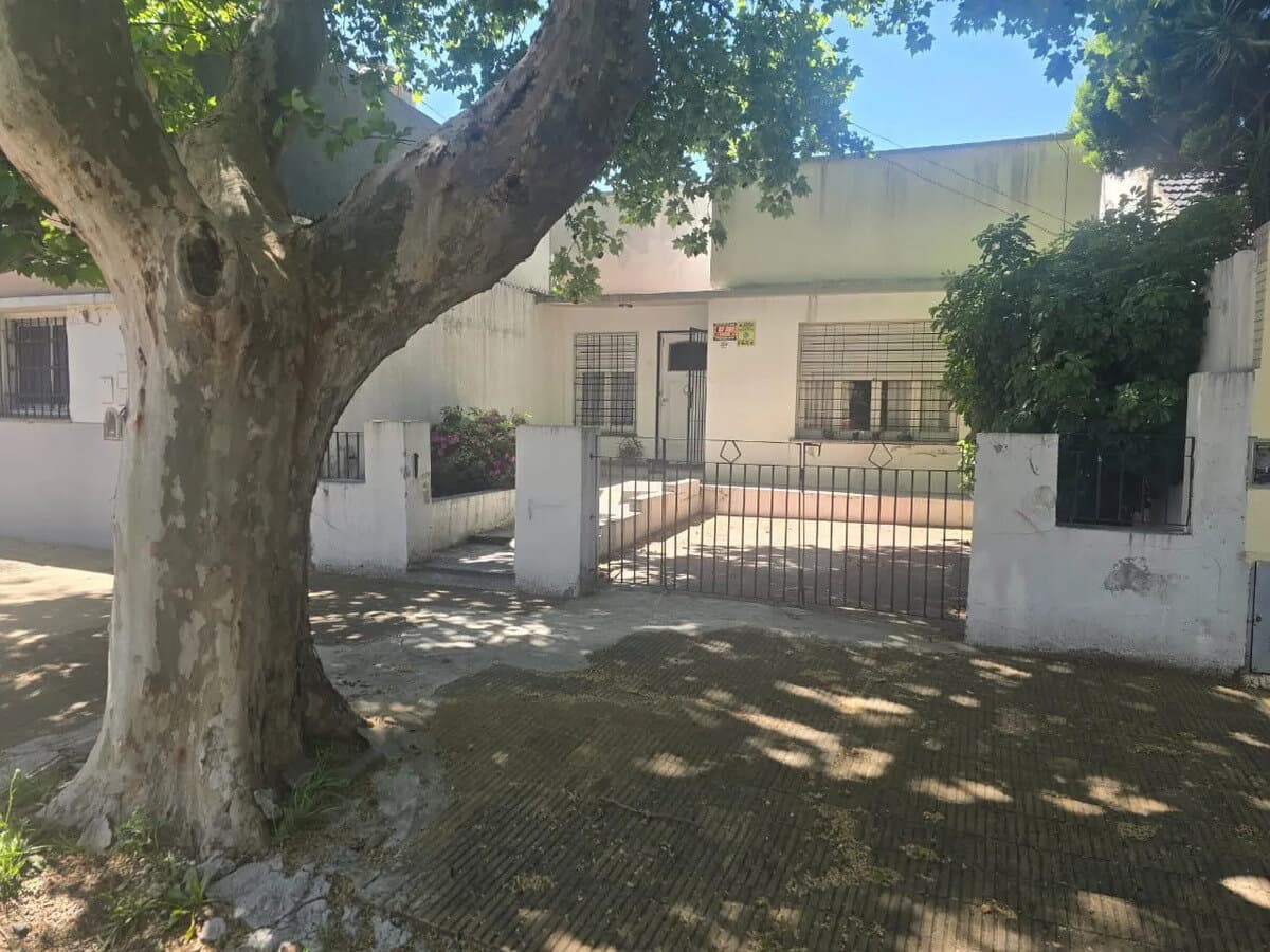 Casa 3 Ambientes Con Cochera Y Patio — foto 3