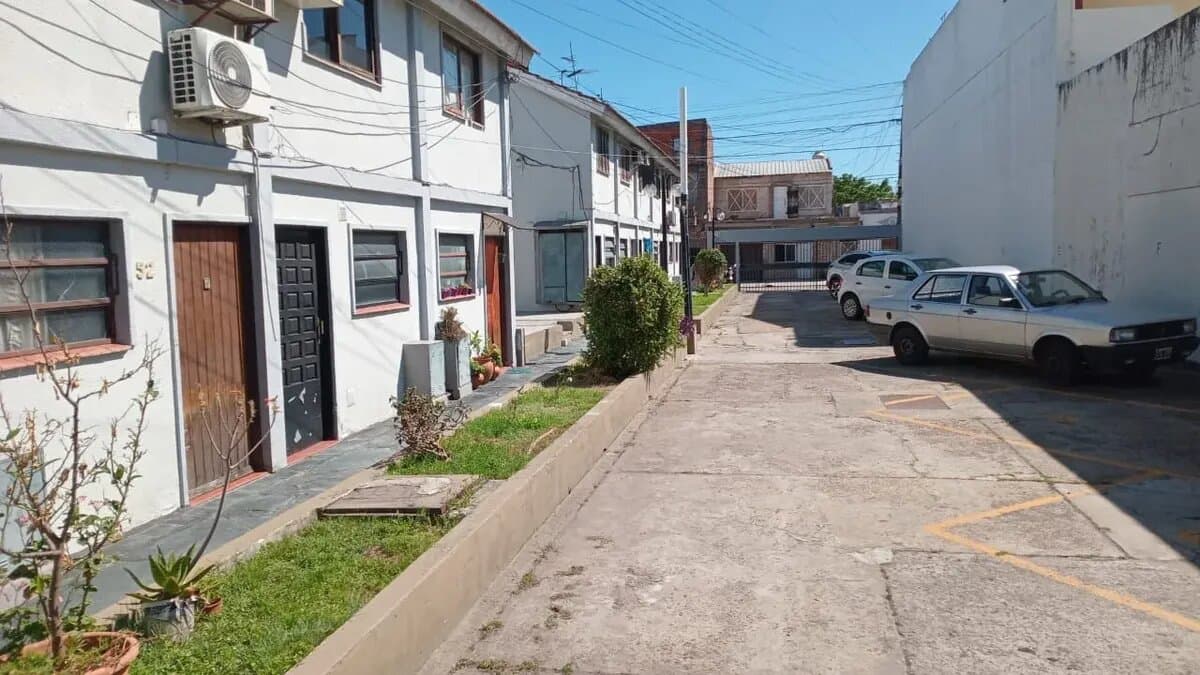 Chalet Duplex 3 Ambientes Con Cochera Y Patio Lanus Oeste — foto 3
