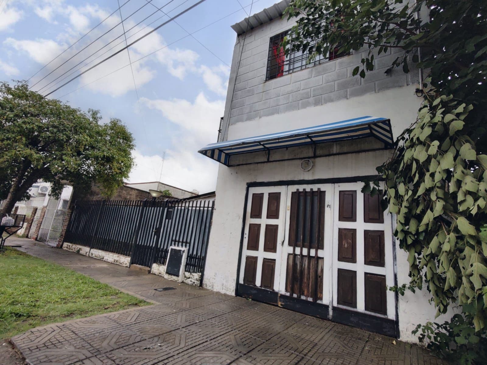 Venta Casa con parque y garage en Castelar — foto 1