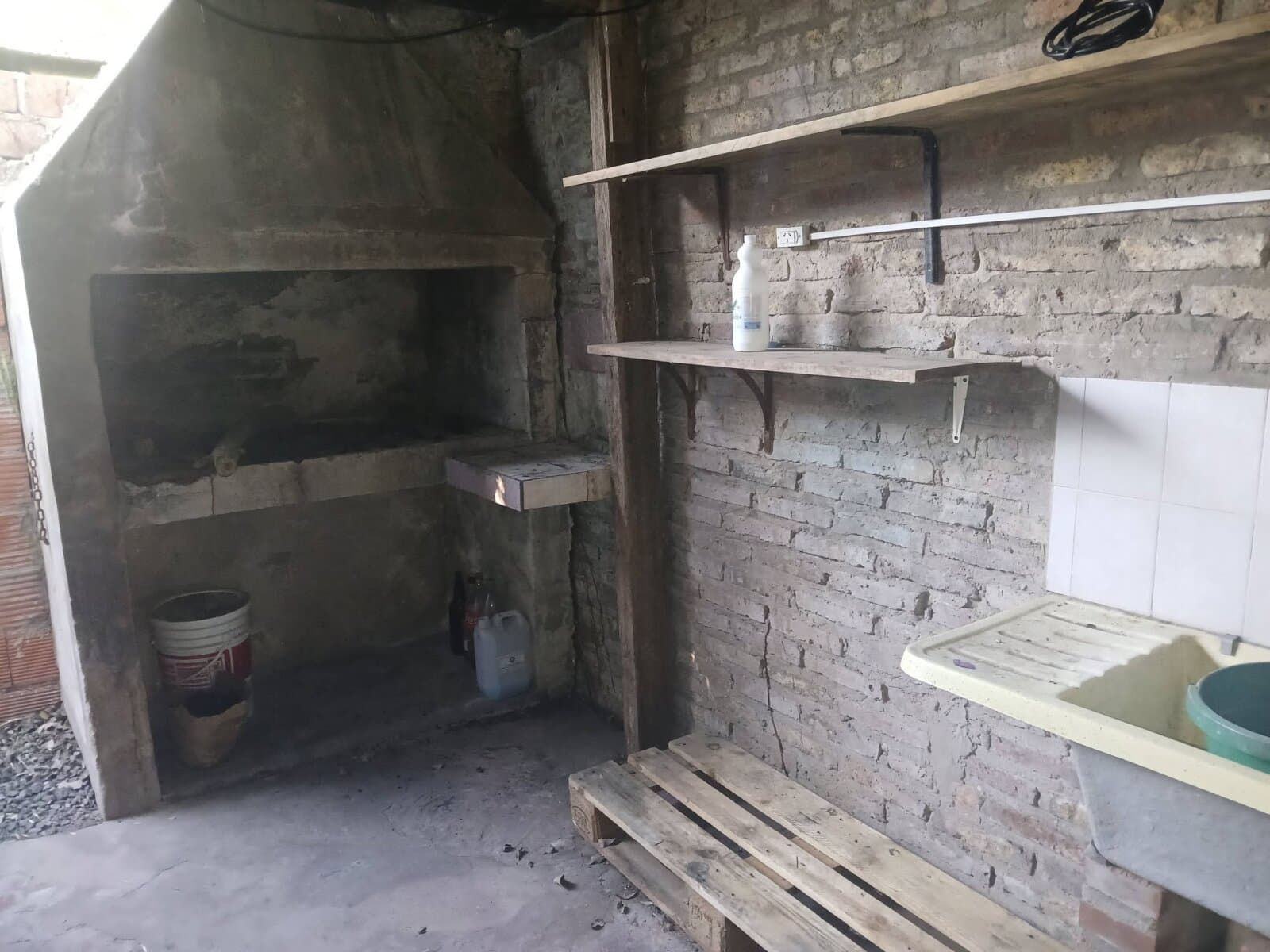 CASA EN VENTA DE 2 DORMITORIOS BARRIO SANTA RITA GRANADERO BAIGORRIA — foto 6
