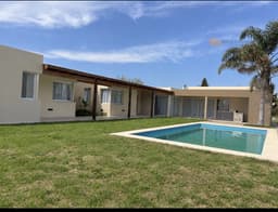 EN VENTA - PUERTO ROLDÁN BARRIO CERRADO- 3 DORMIT-4 BAÑOS- PISCINA