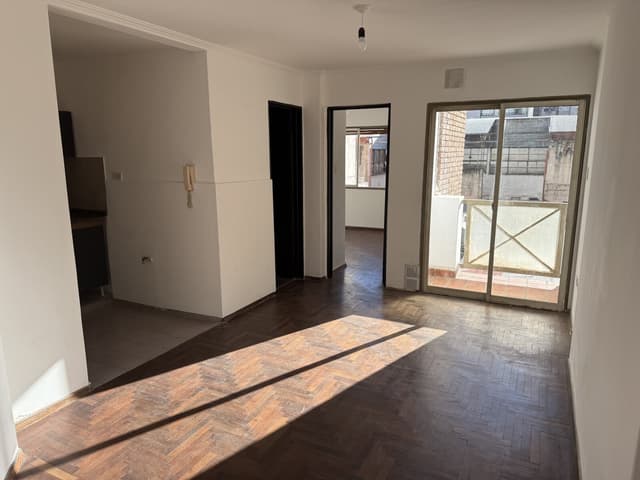 DPTO EN Nueva Cordoba - 1 DORM CON BALCON Chacabuco entre Ilia y Rondeau - escritura