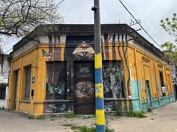 JUNIN Y STEPHENSON - CASA A REFACCIONAR