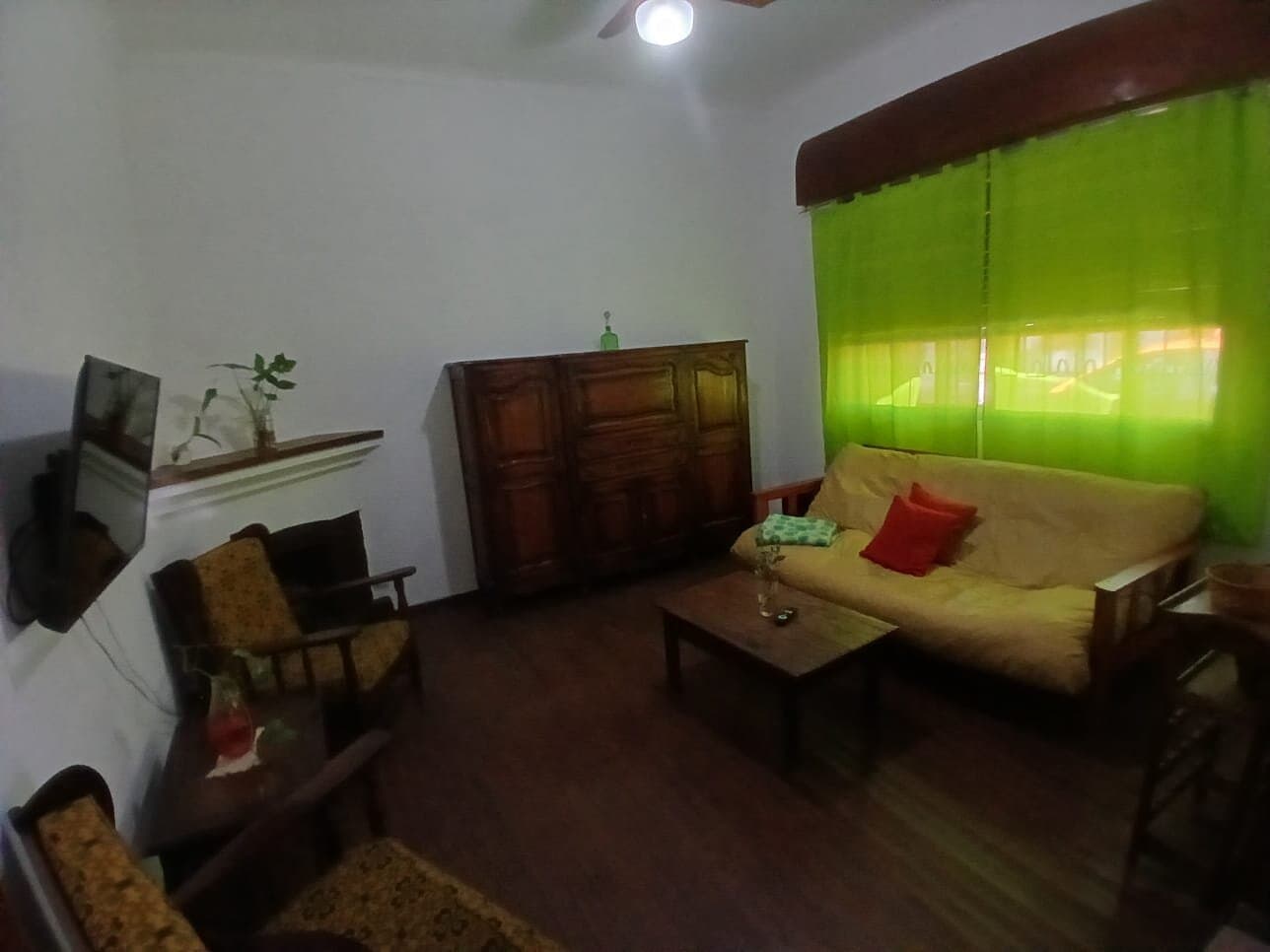 Casa de 2 Dormitorios en Alquiler — foto 3