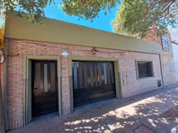 Casa de 3 Dormitorios con Garage