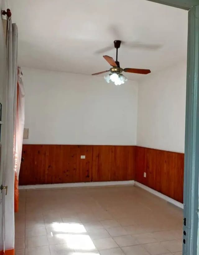 Oportunidad, casa en venta, 2 dormitorios, a 4 cuadras de Av Sabattini. Escritura