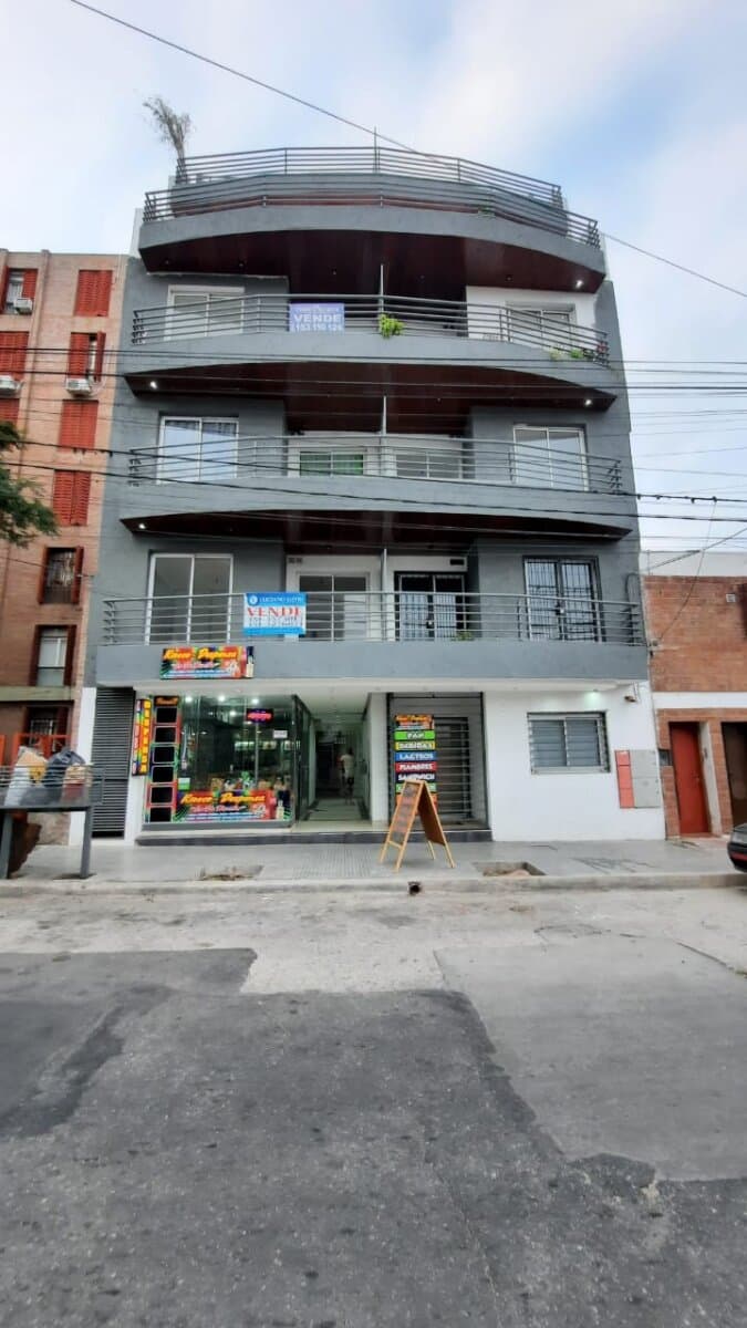 Dúplex Con Balcon En Alquiler - B° Alto Alberdi — foto 1
