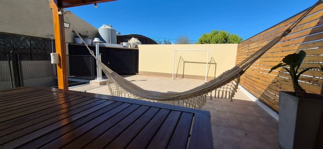 Av Del Rosario al 300 (Casa de pasillo 2 dormitorios C/Patio Terraza y Quincho)