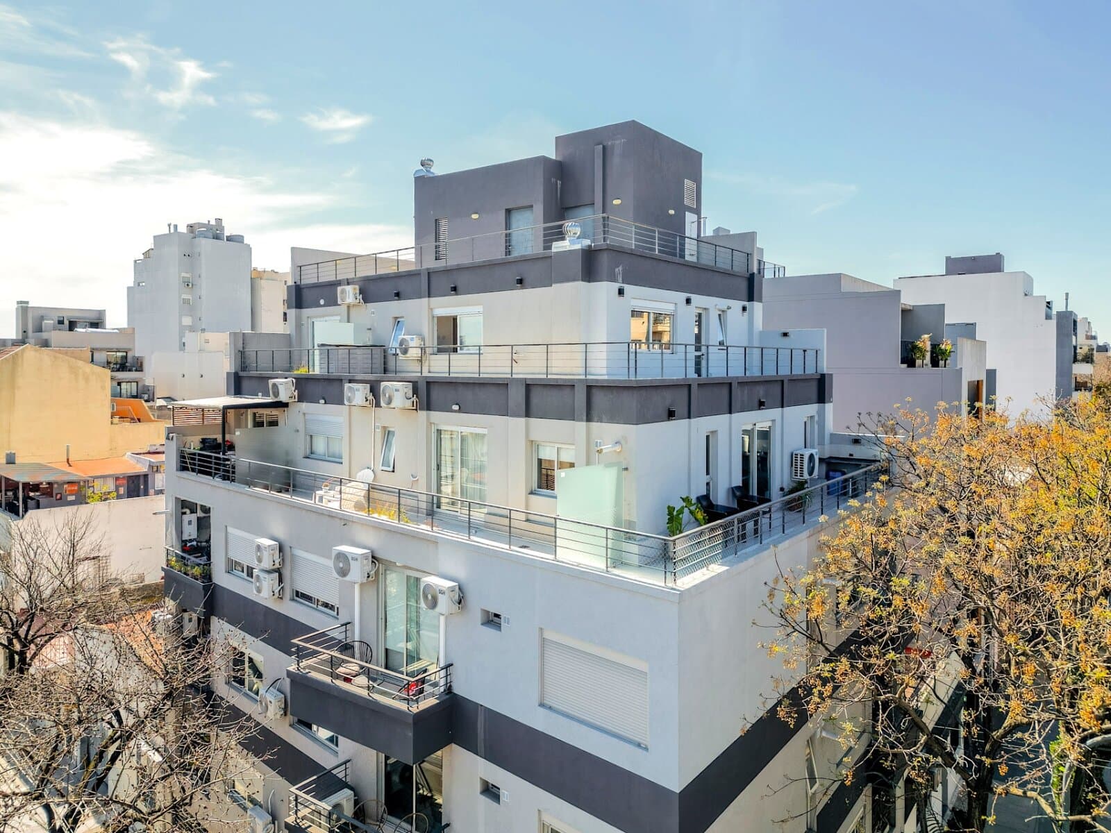 Venta Dúplex 3 amb. 2 terrazas 2 cocheras Parque Chas — foto 5