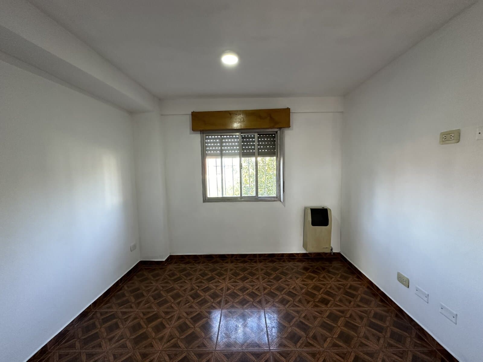 DEPARTAMENTO 2 AMB. EN PRIMER PISO — foto 7