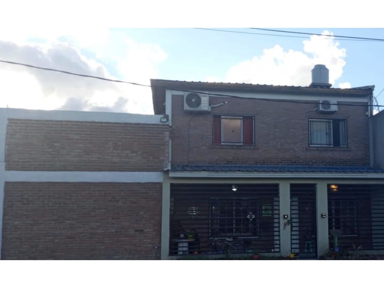 VENTA - CASA 4 AMBIENTES, GONZALEZ CATAN — foto 1
