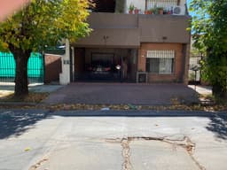 Morón centro casa 6 ambientes