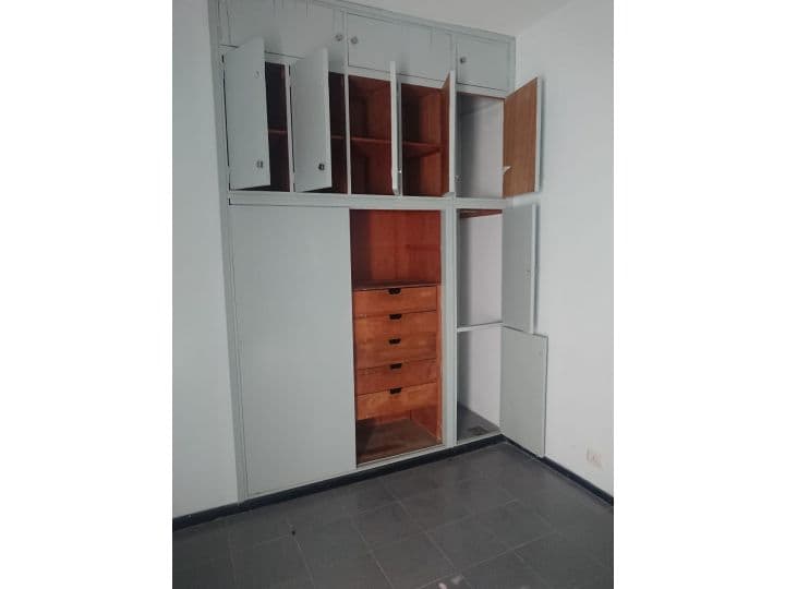 Casa de dos dormitorios en Planta Alta Marull 490 — foto 3