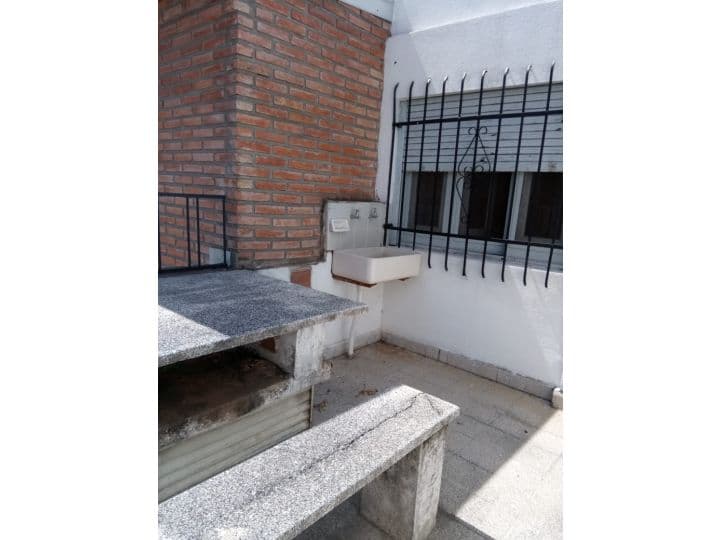 Casa de dos dormitorios en Planta Alta Marull 490 — foto 4