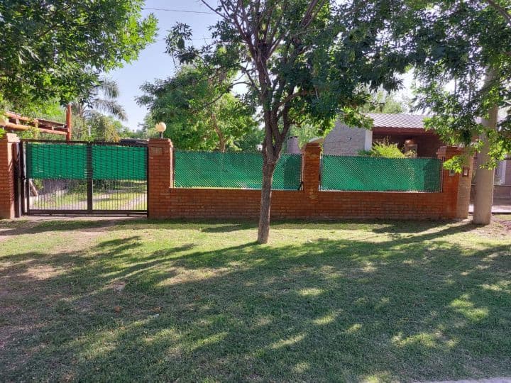 Casa de 2 dormitorios en Ibarlucea — foto 1
