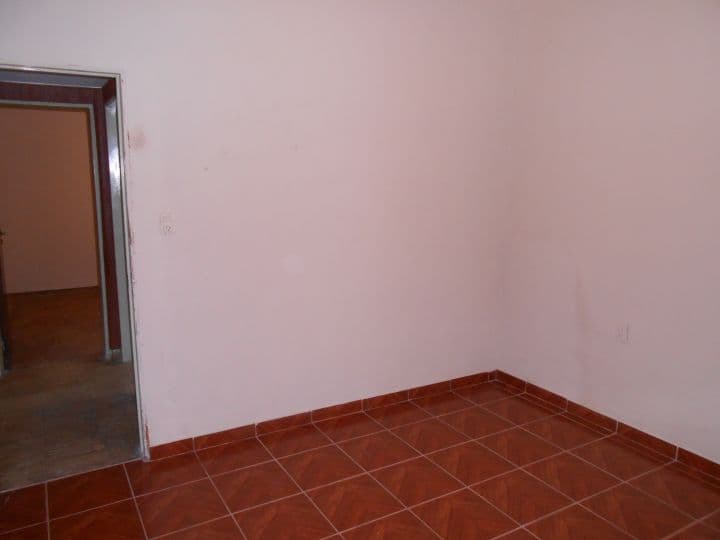 HERMOSA CASA DE PASILLO 2 DORMITORIOS DE 150M2 - PATIO - GALPON - TERRAZA — foto 7