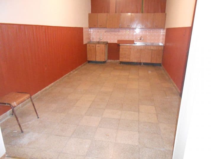 HERMOSA CASA DE PASILLO 2 DORMITORIOS DE 150M2 - PATIO - GALPON - TERRAZA — foto 1