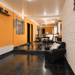 VENTA CASA 4 AMBIENTES Y DEPARTAMENTO 2 AMBIENTES. MERLO. ZONA OESTE. BUENOS AIRES.