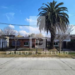 VENTA CASA 4 AMBIENTES Y MONOAMBIENTE EN MERLO. ZONA OESTE. BUENOS AIRES.