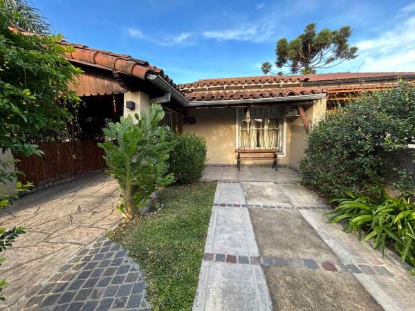 Casa 7x23 en Venta-Ciudad Jardín — foto 3