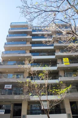 Salta 1778/1780 Piso 1 - VENTA Departamento 2 Dormitorios con Cochera