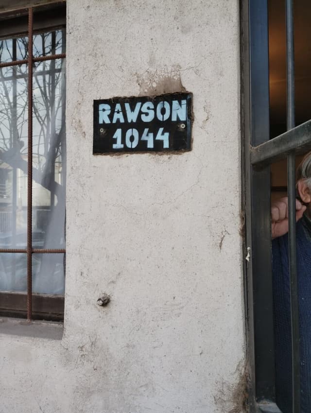 CASA 5 DORMITORIOS EN NEUQUEN