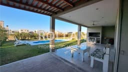 Barrio El Ensueño, casa en una planta 3 dormitorios, hermoso jardín con pileta