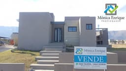 A Estrenar! Casa con Losa Radiante, DVH y Vista a las Sierras en Merlo