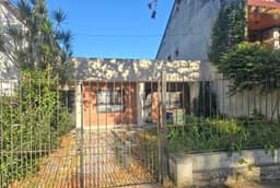 VENTA CASA DE 4 AMBIENTES EN VILLA BALLESTER