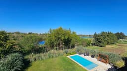 Venta casa grande en Naudir